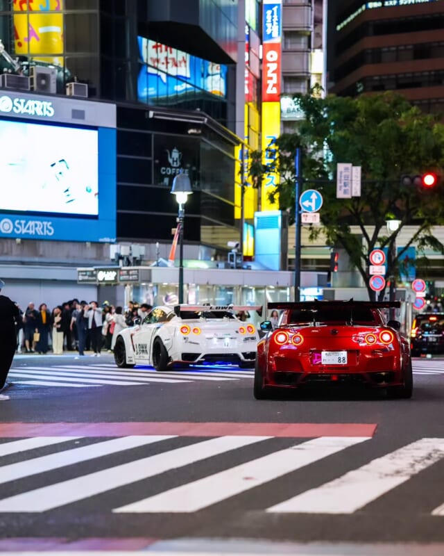 Imagine driving these through Shibuya Crossing @ichiokutours

#daikoku #daikokupa #大黒pa #大黒パーキング #r34 #r35 #rx7 #supra #gtr #rwb #ichiokutours #tokyodrift #fastandfurious #supra #r32 #jza80