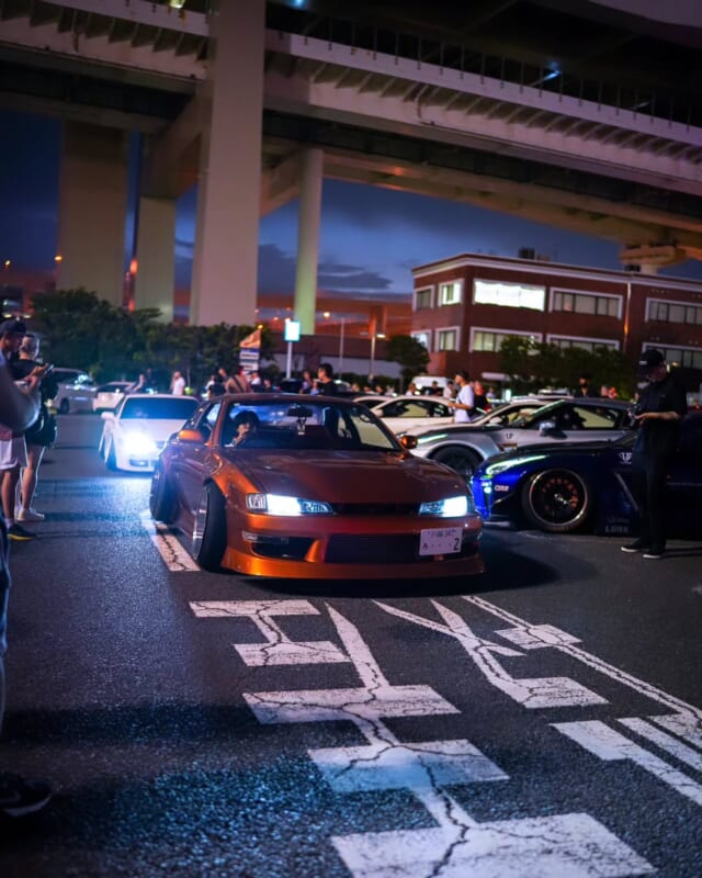 Daikoku PA nights

#daikoku #daikokupa #大黒pa #大黒パーキング #r34 #r35 #rx7 #supra #gtr #rwb #ichiokutours #tokyodrift #fastandfurious #supra #r32 #jza80