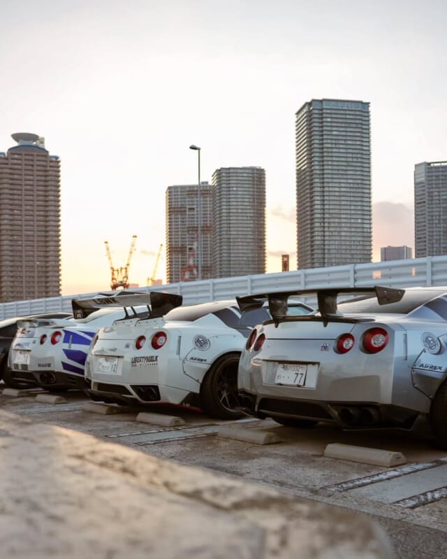 Chilling at Tatsumi PA after a quick highway loop

#Daikoku #ichiokutours #GTR #r34 #supra
#jza80 #daikokupa