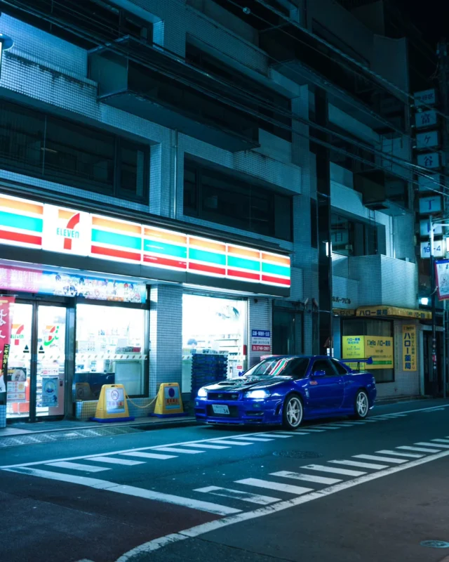 Konbini pitstop before a midnight run.

#Daikoku #ichiokutours #GTR #r34 #supra
#jza80 #daikokupa