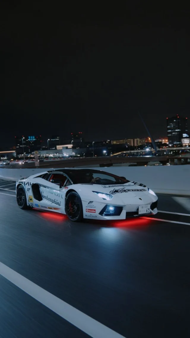 LP700 Aventador Roadster now available for self drive

#Daikoku #lp700 #aventador