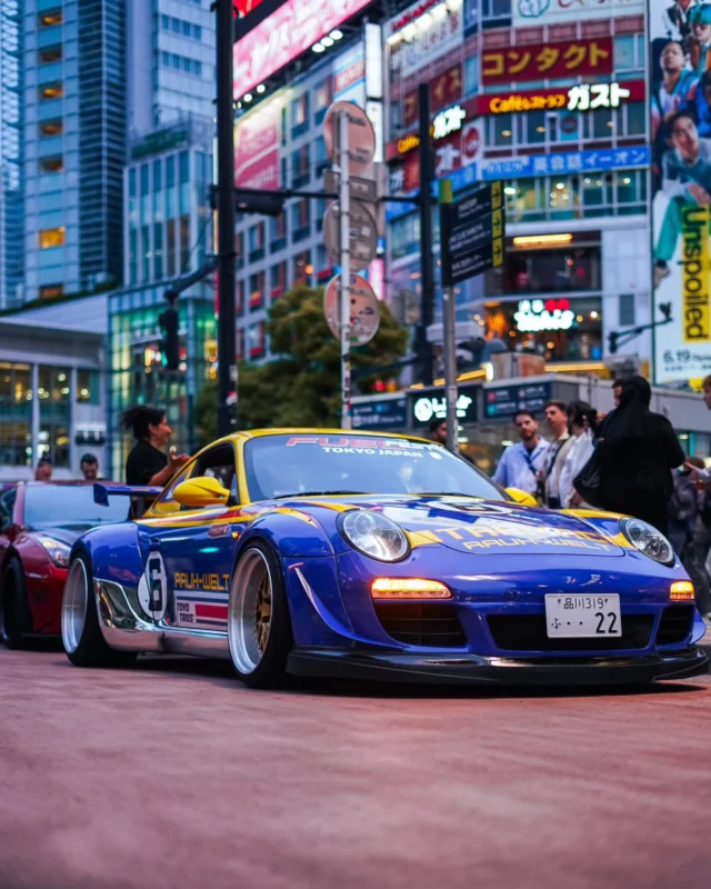 Bring your friends, feel the road, and experience Tokyo from the driver’s seat.

#997 #rwb