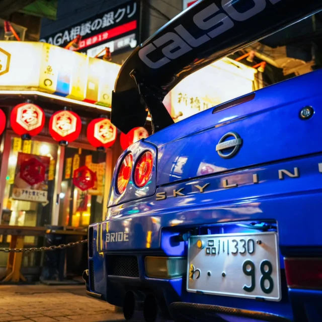 Our widebody R34 Skyline wearing the iconic Calsonic-inspired livery is available for self-drive.

Built for the midnight run.
Less traffic, open highways, turbo sounds echoing through the Shutoko, the way an R34 should be experienced. 

For details, feel free to check out our homepage.

Tour▶️
https://ichioku.net/

Car rental▶️
https://rent.ichioku.net/vehicles/